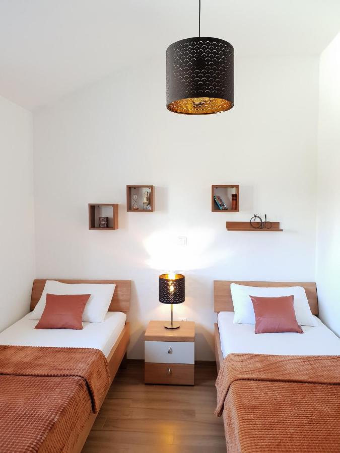 Apartments Skocic Vodice Ngoại thất bức ảnh