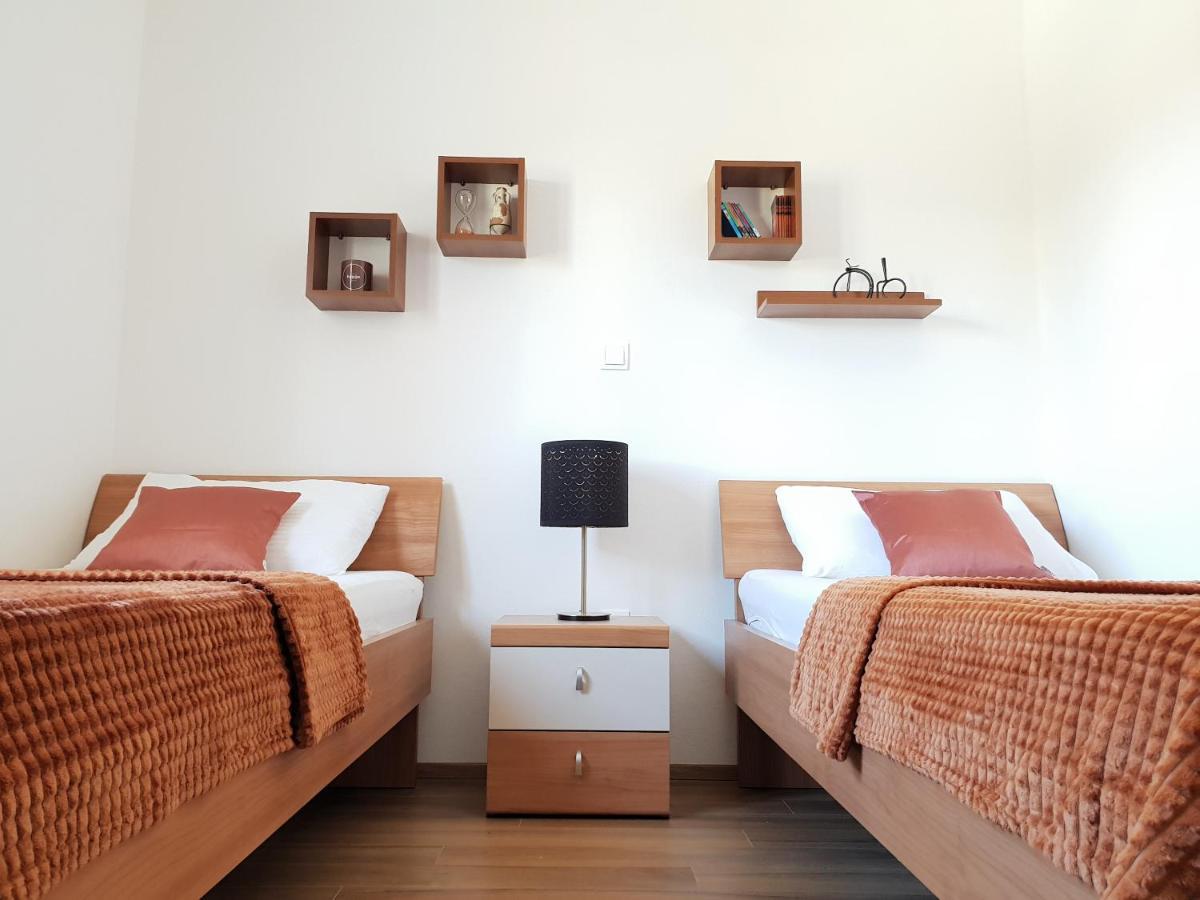 Apartments Skocic Vodice Ngoại thất bức ảnh